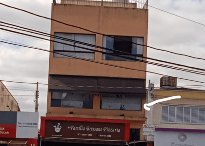 2221 - Sala Comercial 47 m² 1º andar próximo a FITO, Fórum