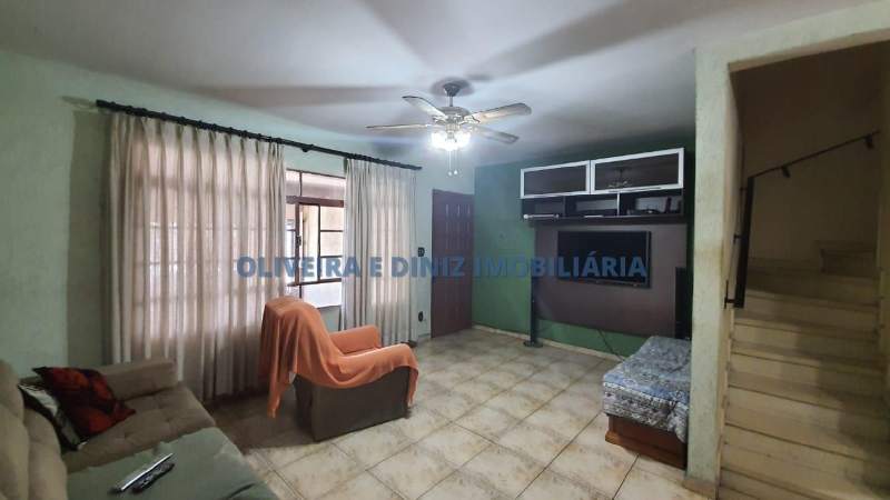 1136 - Sobrado em Osasco KM 18 muito bem localizado