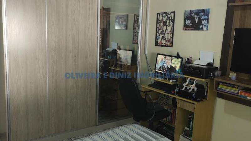 1122 - Casa com 2 Dormitorios, 1 Suite, 1 Banheiro,4 Vagas