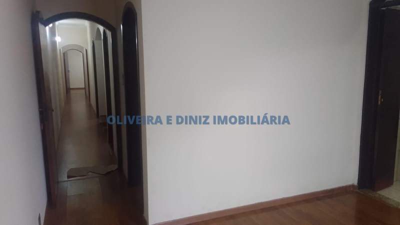 2261 - Sobrado em Osasco, bairro Jardim das Flores, espaçoso