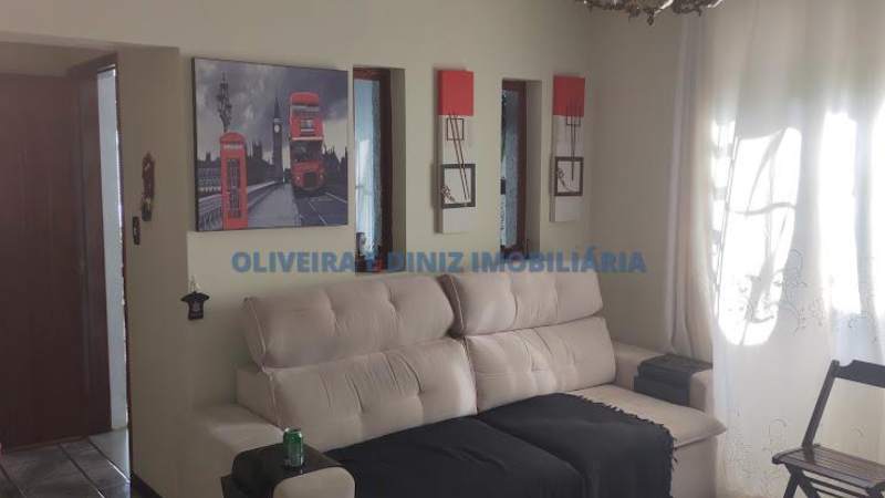 1122 - Casa com 2 Dormitorios, 1 Suite, 1 Banheiro,4 Vagas