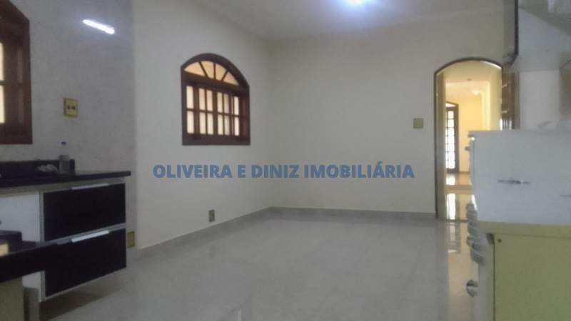 2261 - Sobrado em Osasco, bairro Jardim das Flores, espaçoso