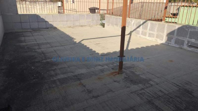 1122 - Casa com 2 Dormitorios, 1 Suite, 1 Banheiro,4 Vagas