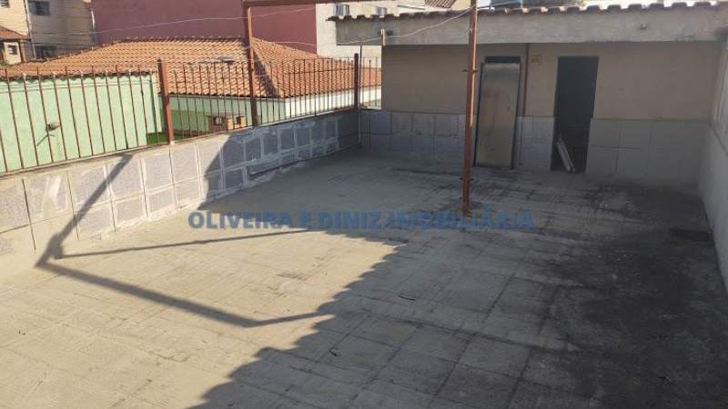 1122 - Casa com 2 Dormitorios, 1 Suite, 1 Banheiro,4 Vagas