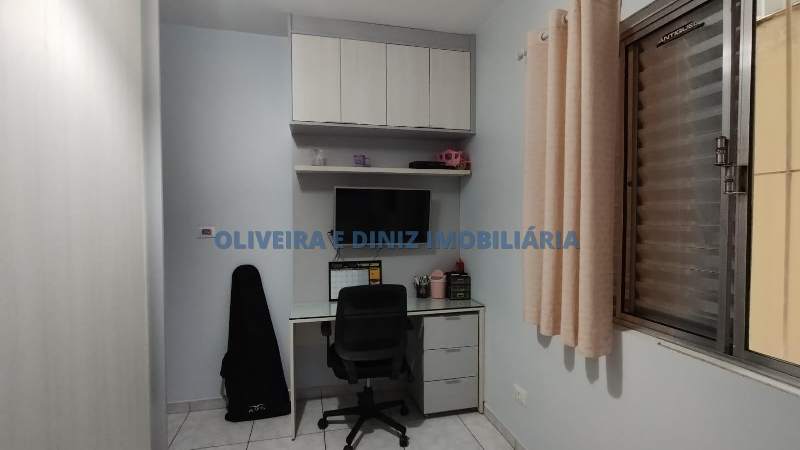 2305 - Sobrado em Osasco, bairro Jardim Elvira, 204,81m²