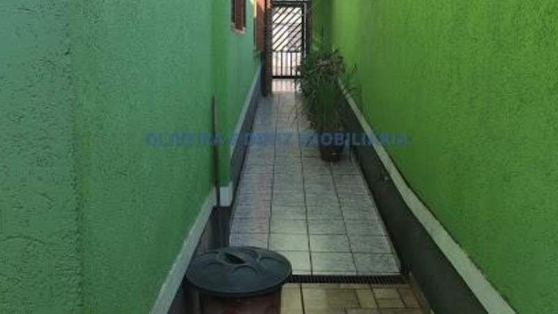 1122 - Casa com 2 Dormitorios, 1 Suite, 1 Banheiro,4 Vagas