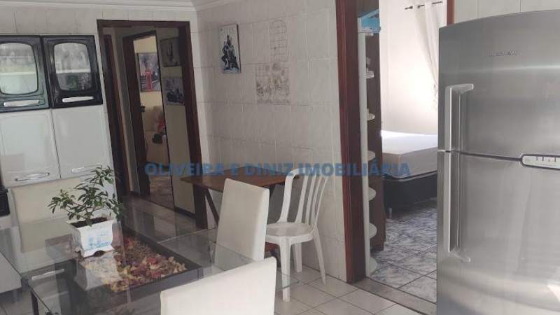 1122 - Casa com 2 Dormitorios, 1 Suite, 1 Banheiro,4 Vagas