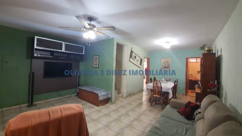 1136 - Sobrado em Osasco KM 18 muito bem localizado