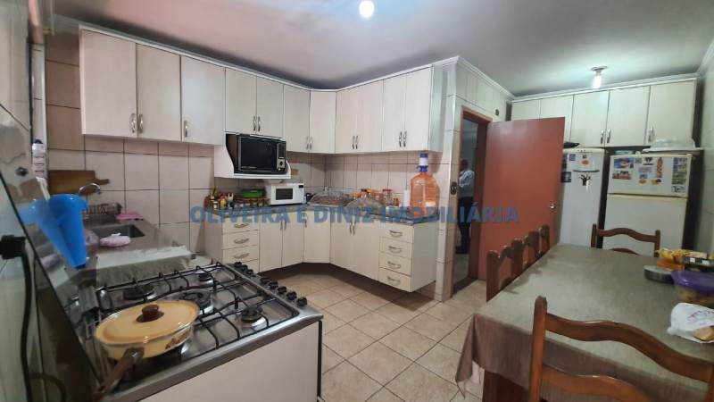 1136 - Sobrado em Osasco KM 18 muito bem localizado