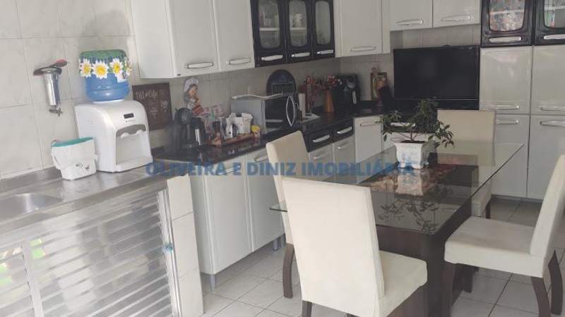 1122 - Casa com 2 Dormitorios, 1 Suite, 1 Banheiro,4 Vagas