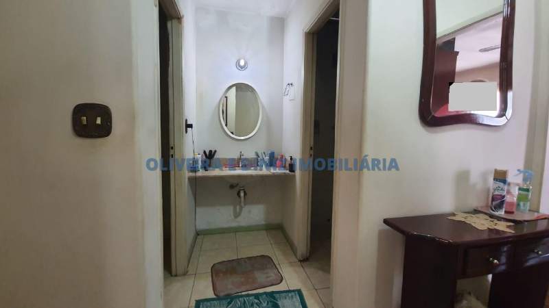 1136 - Sobrado em Osasco KM 18 muito bem localizado