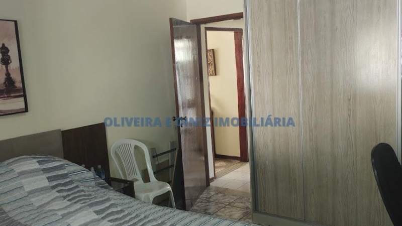 1122 - Casa com 2 Dormitorios, 1 Suite, 1 Banheiro,4 Vagas