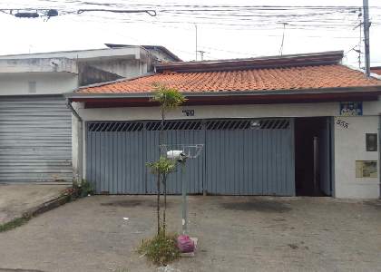 2381 Imóvel em Carapicuíba, são 2 casas independentes em terreno de 141,60m²