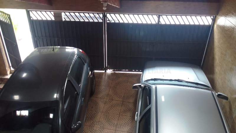 2381 Imóvel em Carapicuíba, são 2 casas independentes em terreno de 141,60m²