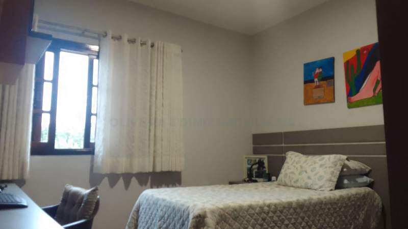 2380 Sobrado Exclusivo em Condomínio Fechado – Segurança