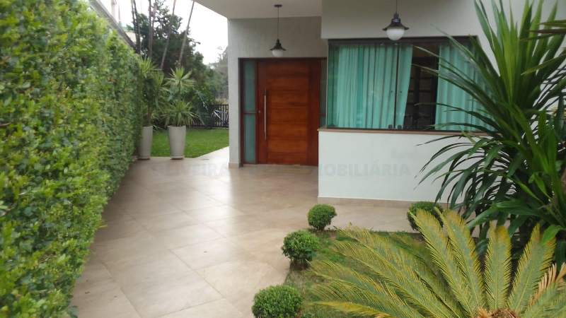 2380 Sobrado Exclusivo em Condomínio Fechado – Segurança