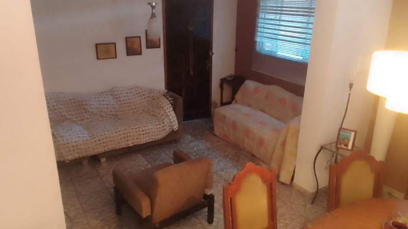 2381 Imóvel em Carapicuíba, são 2 casas independentes em terreno de 141,60m²