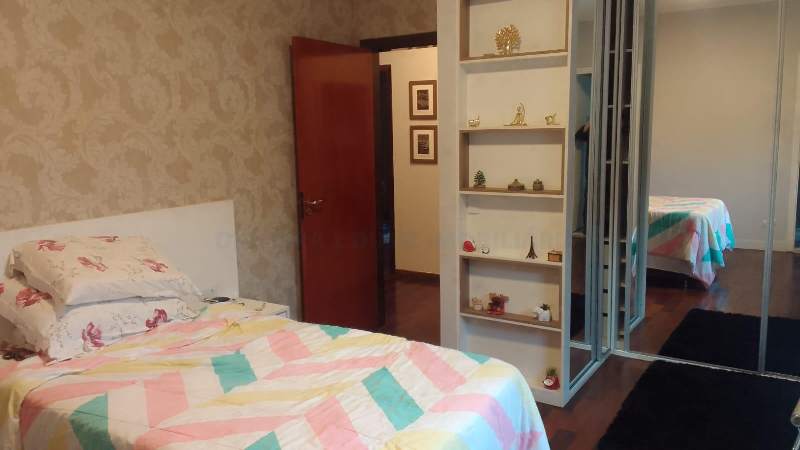 2380 Sobrado Exclusivo em Condomínio Fechado – Segurança