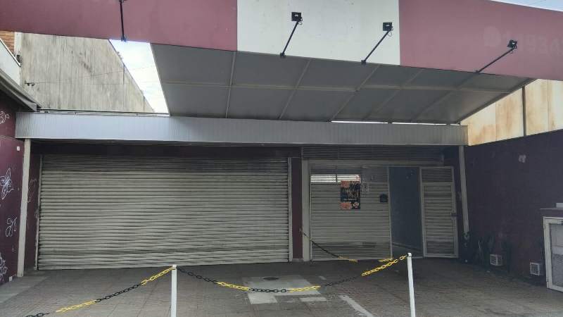 2383 Salão comercial para locação, no bairro Km 18, em Osasco