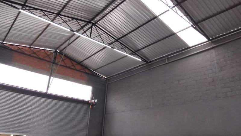 2387 Galpão comercial novo, para locação, no bairro Km 18