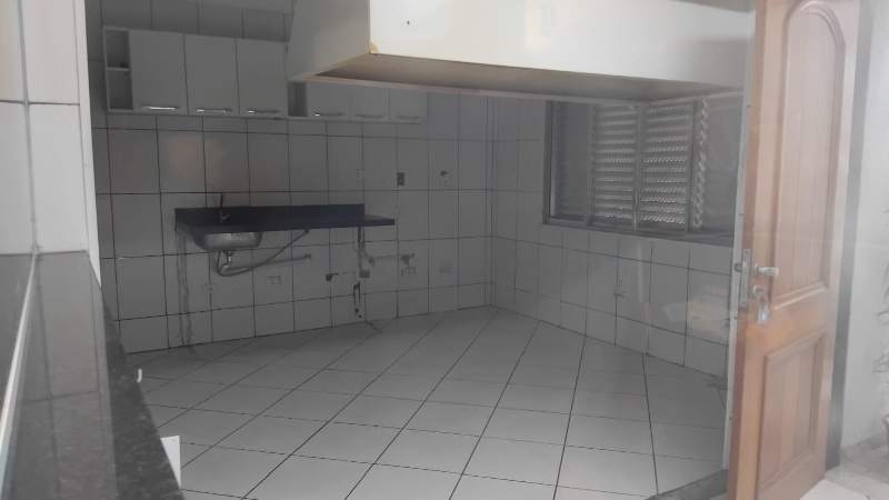 2383 Salão comercial para locação, no bairro Km 18, em Osasco