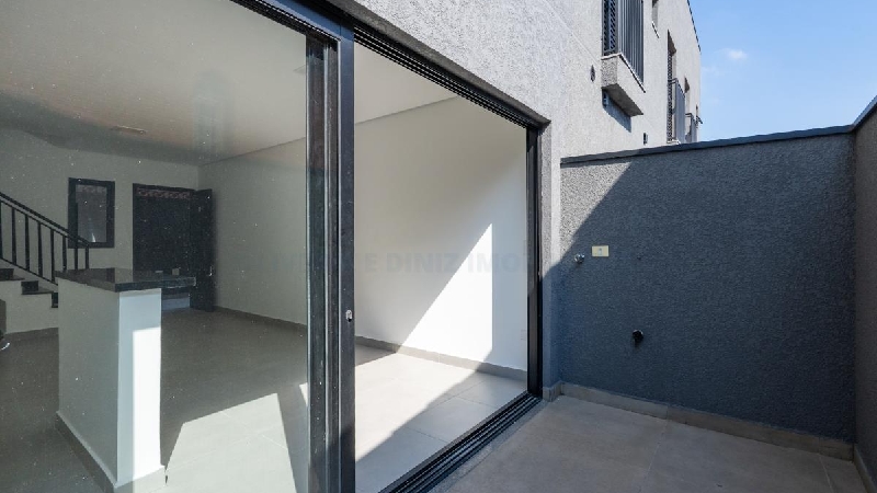 2402 Sobrado em condomínio fechado em Osasco, bairro Jardim