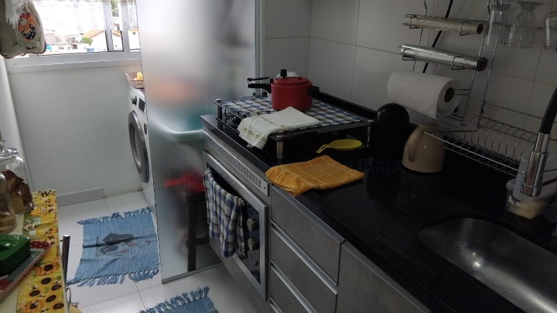 2443 Apartamento no melhor do Km 18, Osasco, 50m²