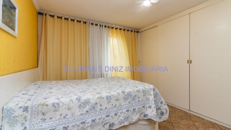 2447 Sobrado a venda no bairro Três Montanhas,Osasco, 225m²